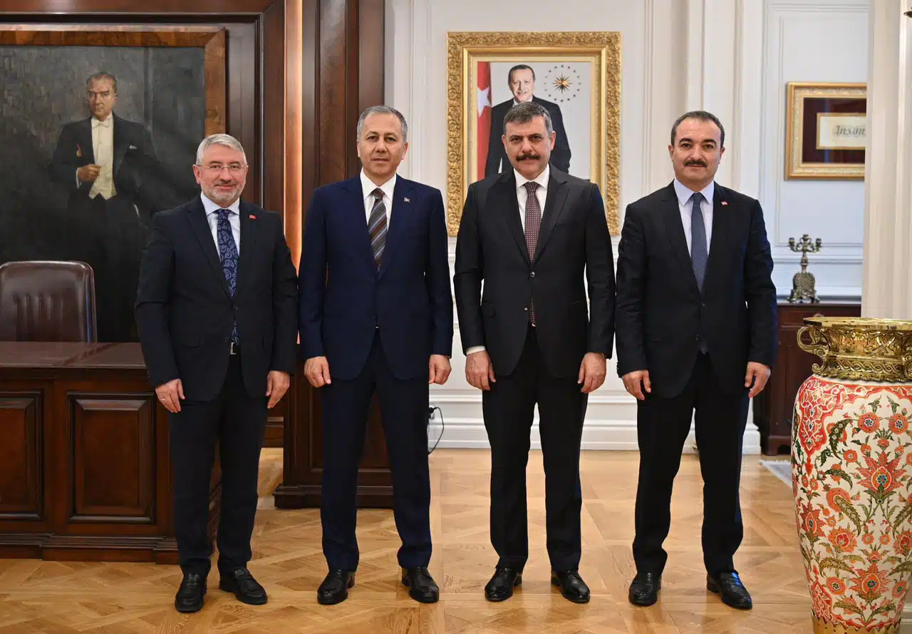 Bakanlarla Görüştüler