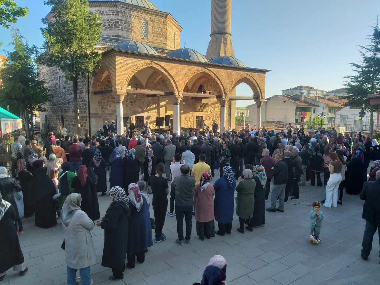 Hacı Adayları Kutsal Topraklara Uğurlandı