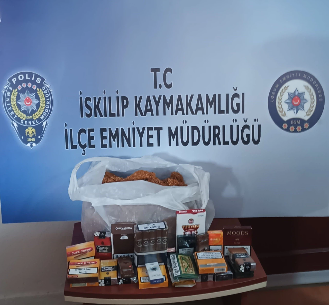 İskilip'te Kaçak Sigara ve Tütün Ele Geçirildi  