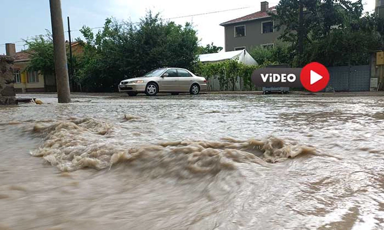 Osmancık’ı Fırtına ve Sağanak Vurdu