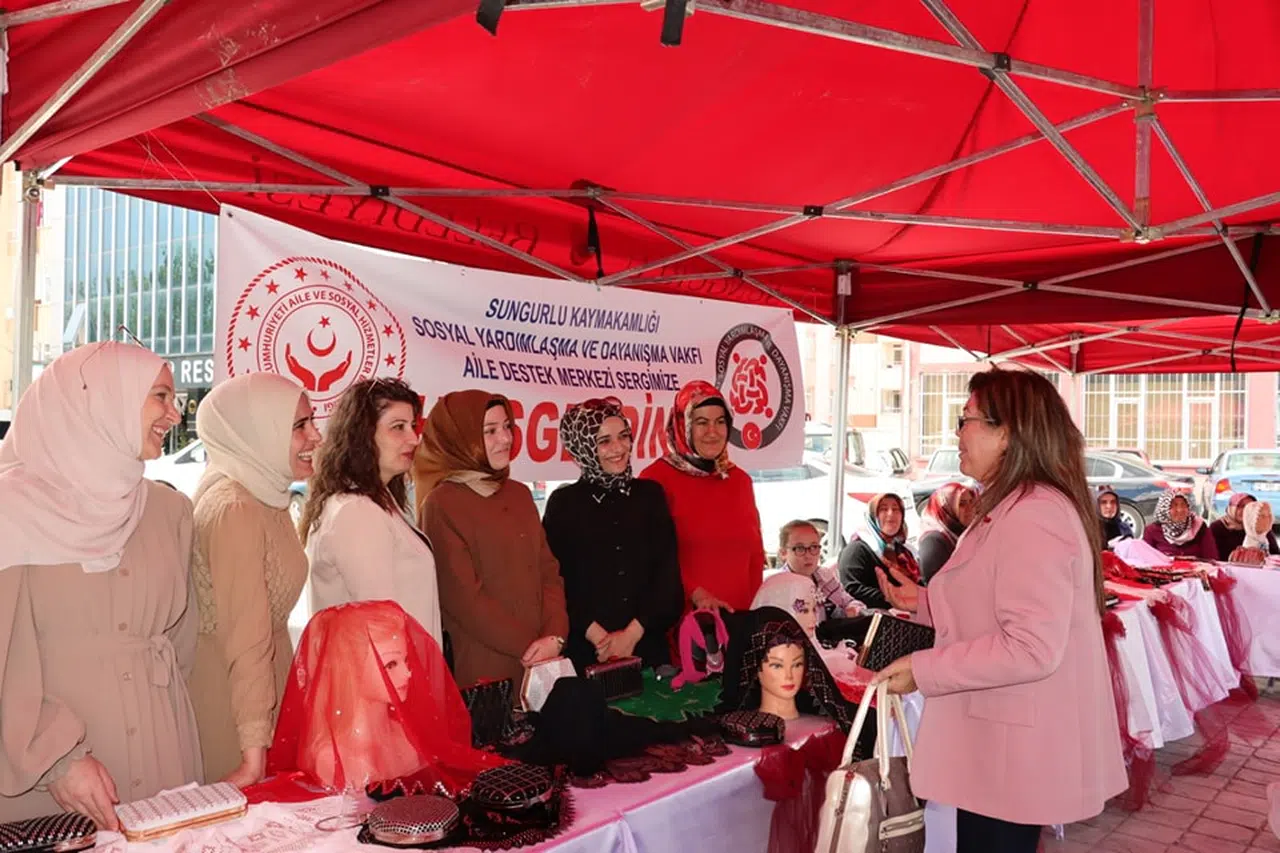 Vali Çiftçi ve Sarıyüce’den Aile Destek Merkezine Ziyaret