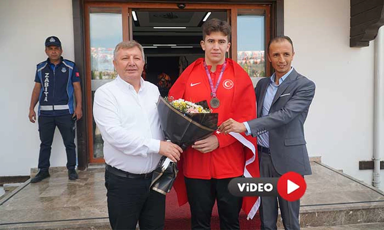 Avrupa Şampiyonası’nda Bronz Madalya Kazandı