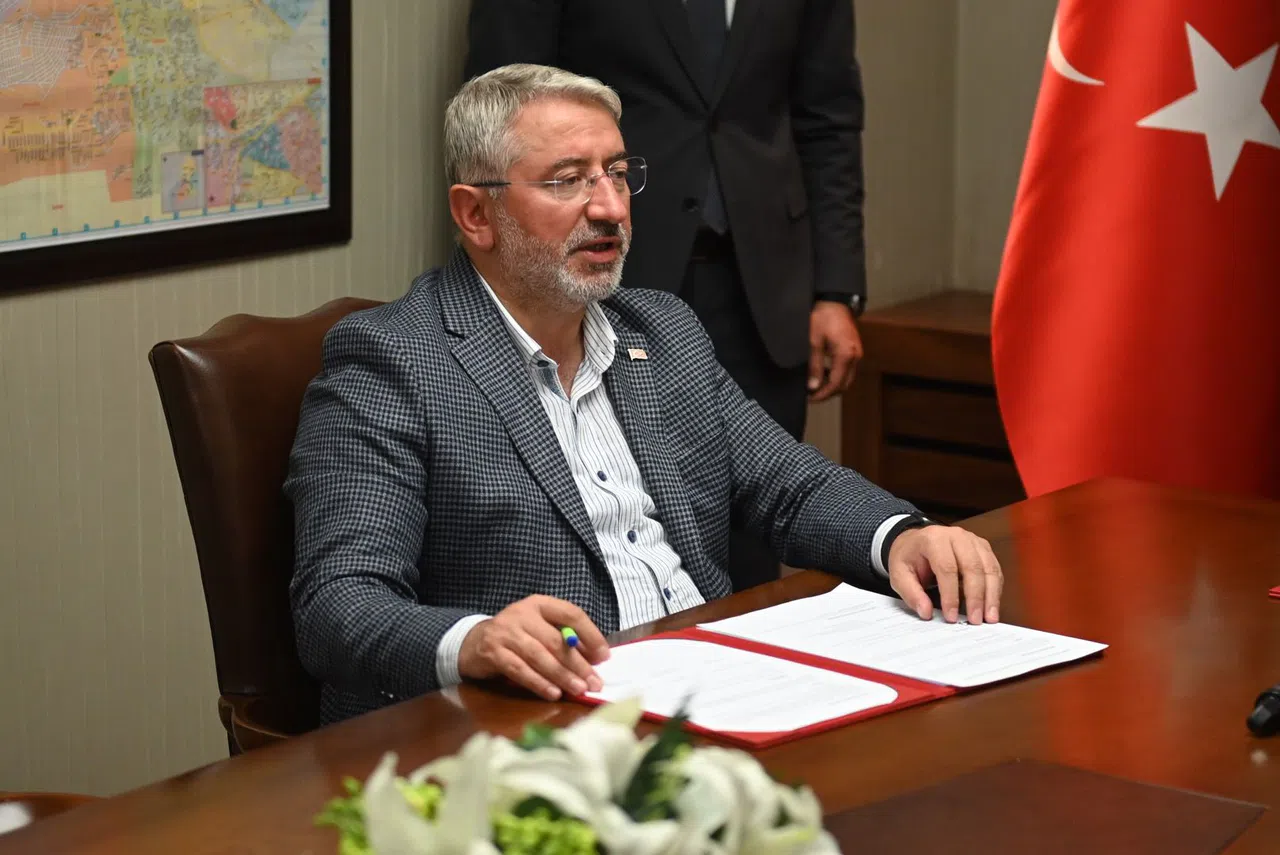 1100 Yıllık Tarih, Ayağa Kalkıyor