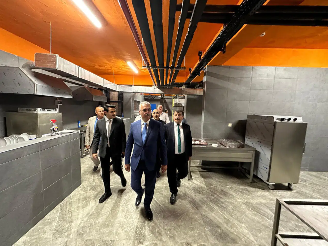 Ahlatcı: Oğuz Adası, Su Sporlarının Merkezi Olacak