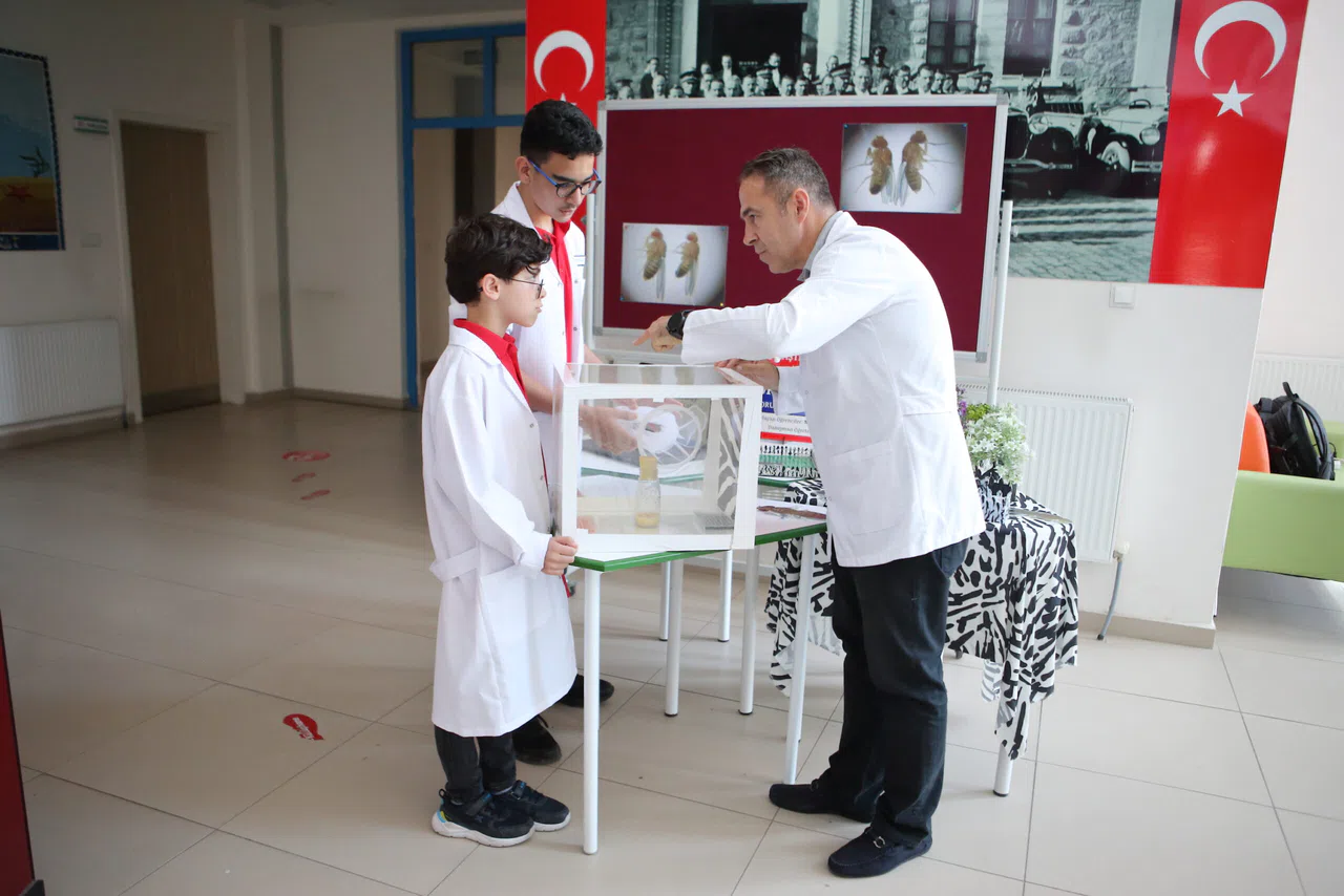Çiftçi, Türkiye Birincisi Öğrencileri Kutladı