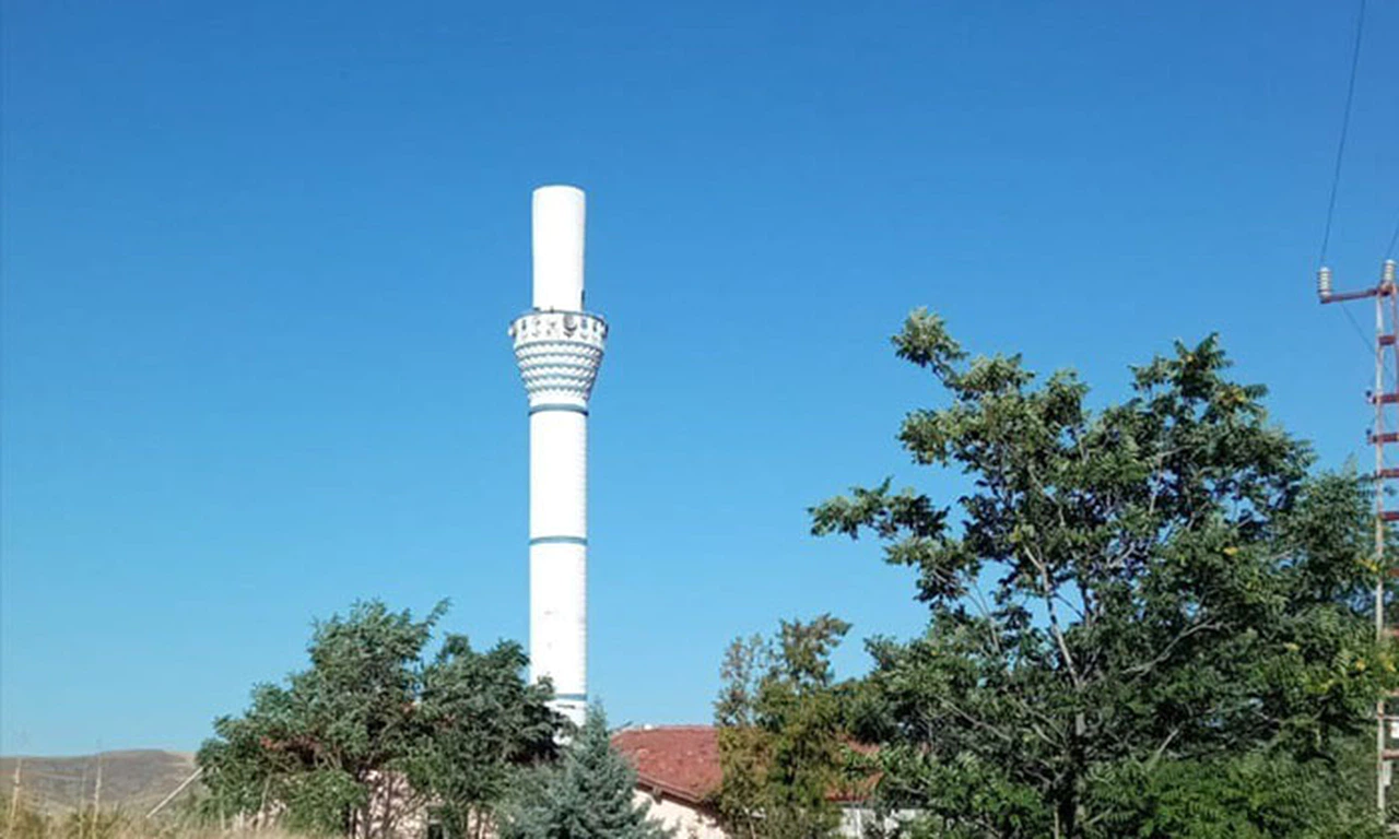 Fırtına, Cami Minaresini Yıktı