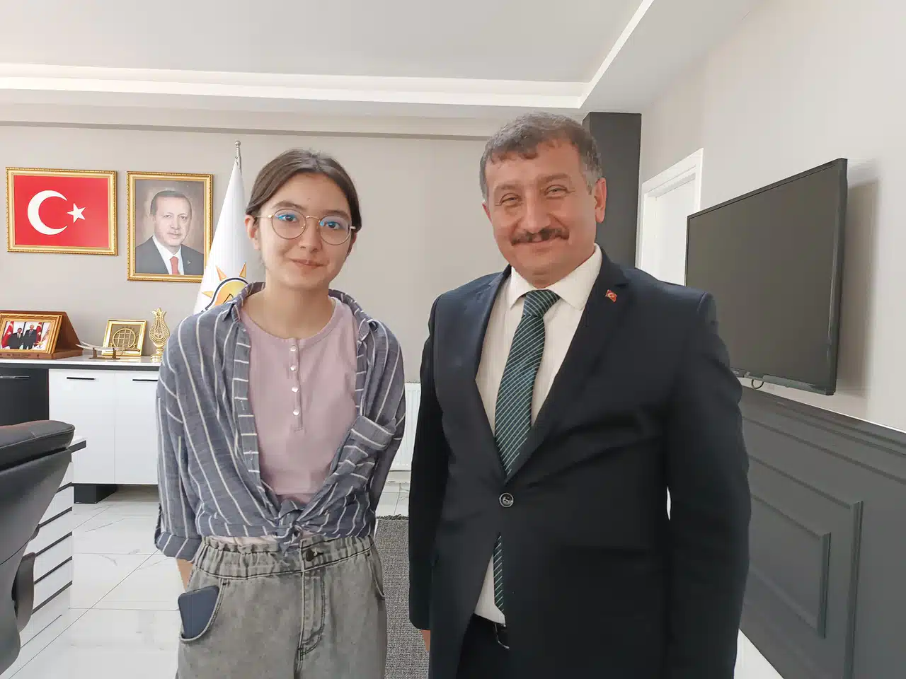 LGS’den Tam Puan Alan Genç Kızı Ağırladı