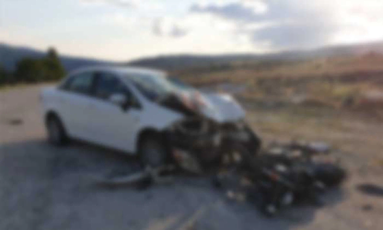 Otomobille Motosiklet Çarpıştı, Sürücü Öldü