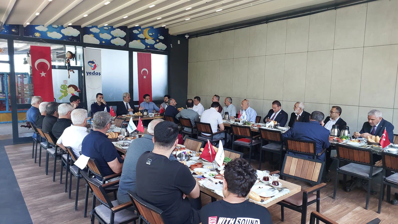 Muhtarlarla Enerji Toplantısı