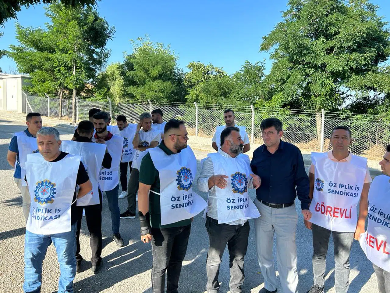 ‘Sendikalı Olmak Haktır, Emekçilerin Yanındayız’