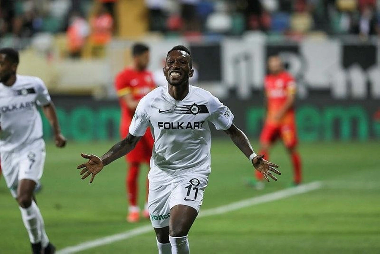 Ümraniye, Bamba İle Bir Yıllık Anlaştı