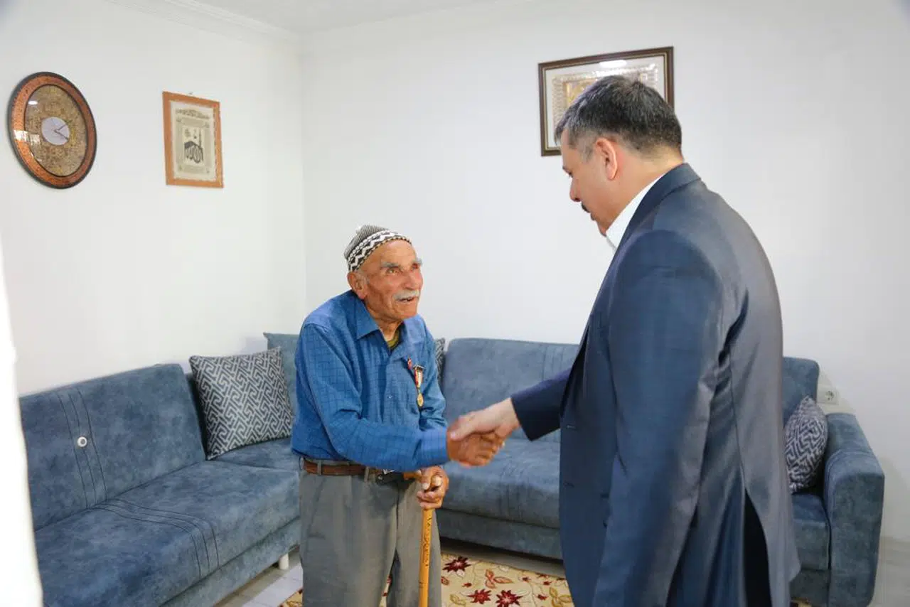 Vali Çiftçi, Kore Gazisini Ziyaret Etti