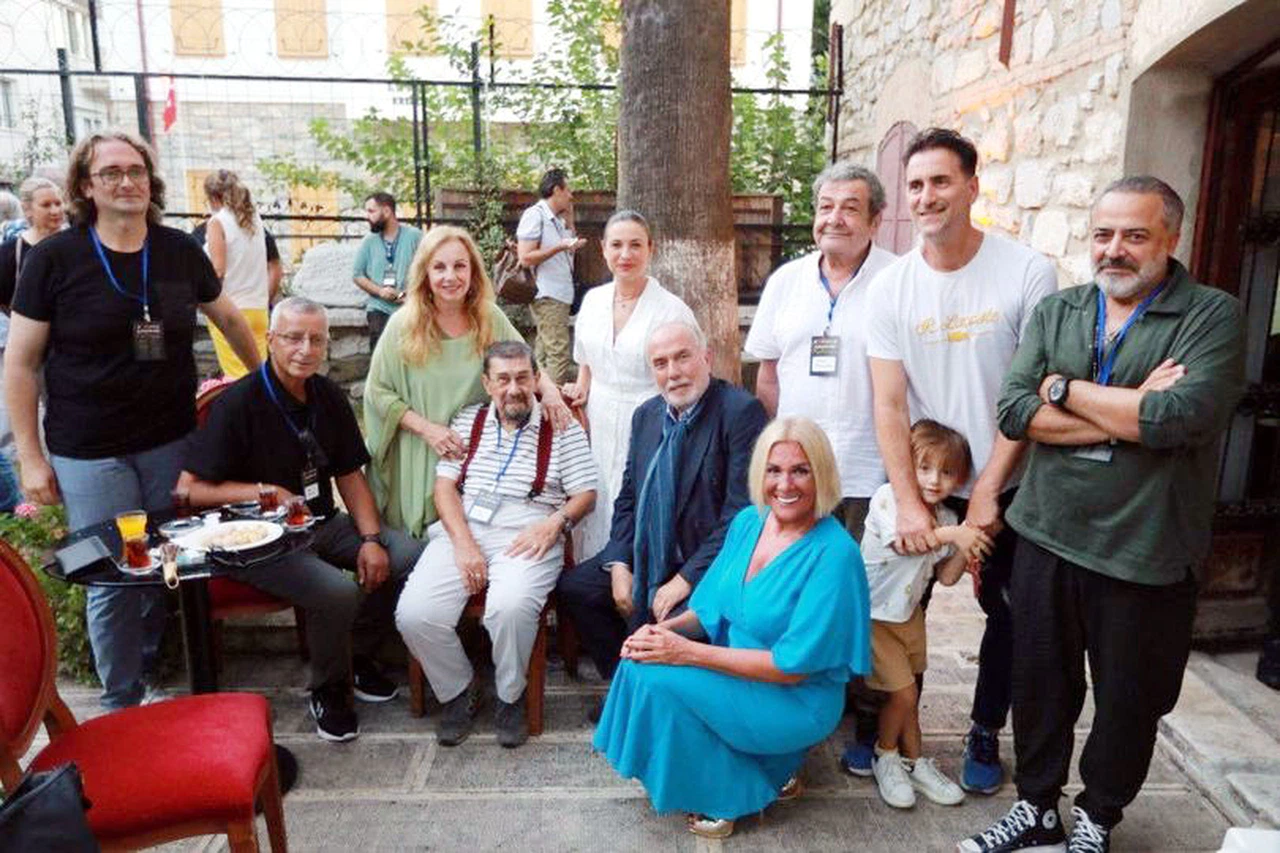 Arıkoğlu’ndan İzmir’de Söyleşi
