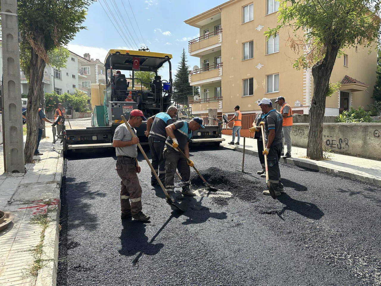 Aşgın: Bahçelievler’de Asfalt Seferberliği Başlattık