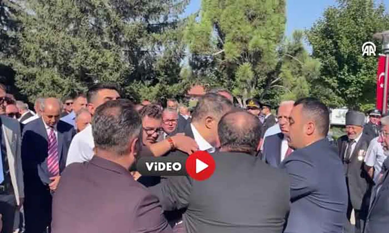 Baro Başkanı Törende Bayıldı
