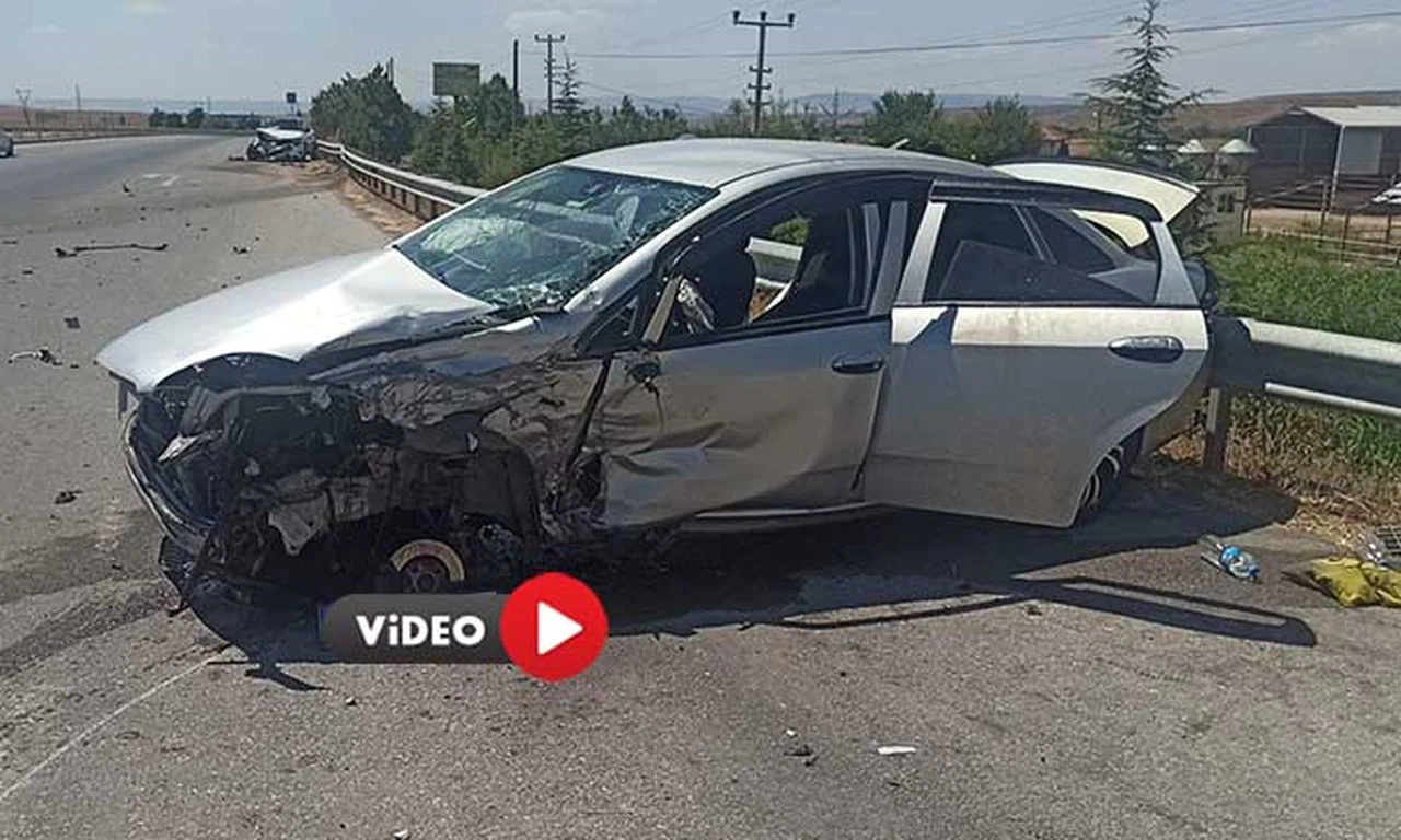 Otomobil ile Cip Kavşakta Çarpıştı: Dört Yaralı