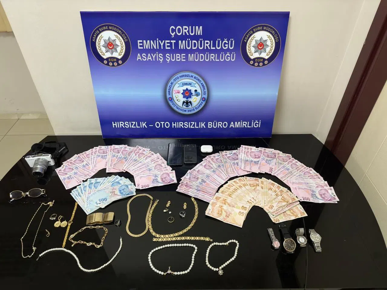 Üç Farklı Evi Soyan Hırsız Operasyonla Yakalandı
