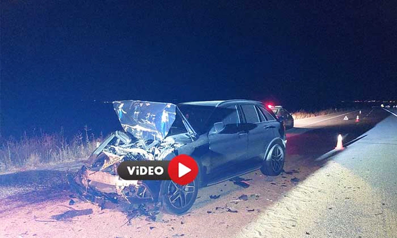 Otomobille Traktör Çarpıştı: Üç Yaralı