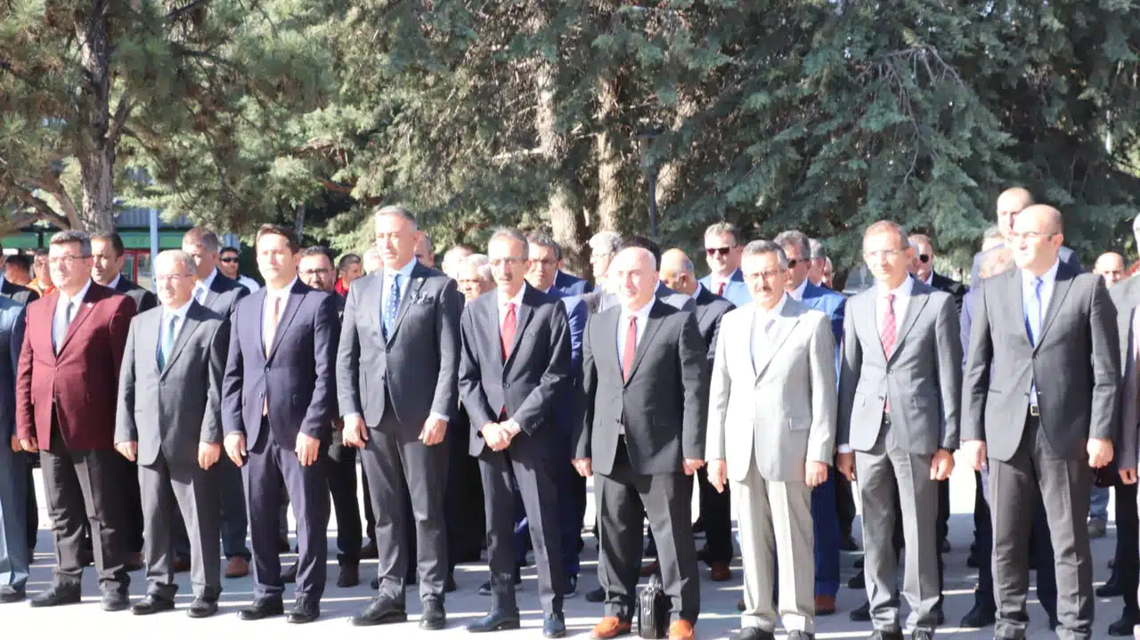 Ataya Saygı Çelengi