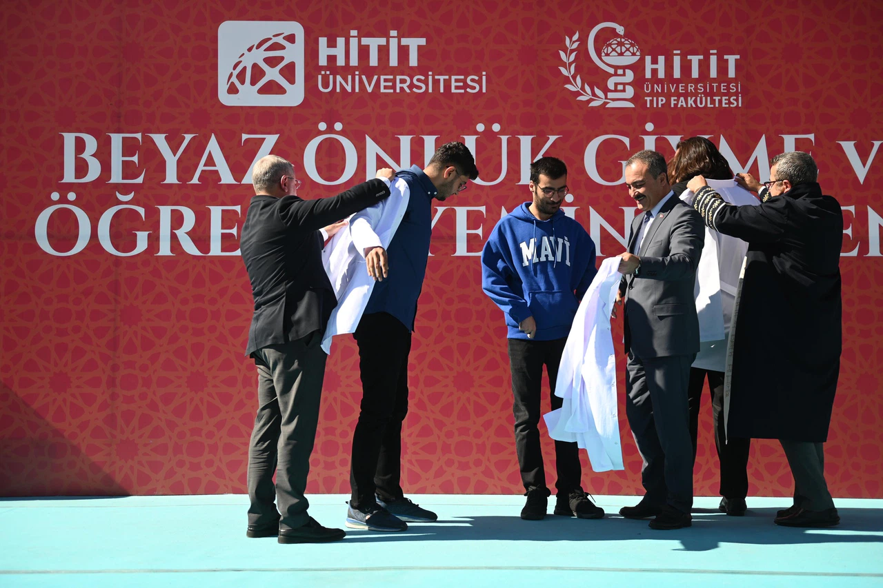 Geleceğin Doktorları Yemin Etti