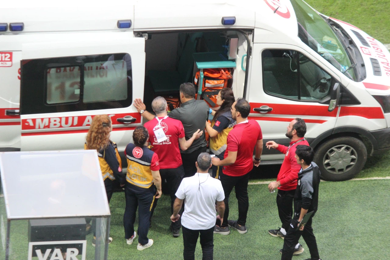 Kaplan, Manisa Maçında Fenalaştı