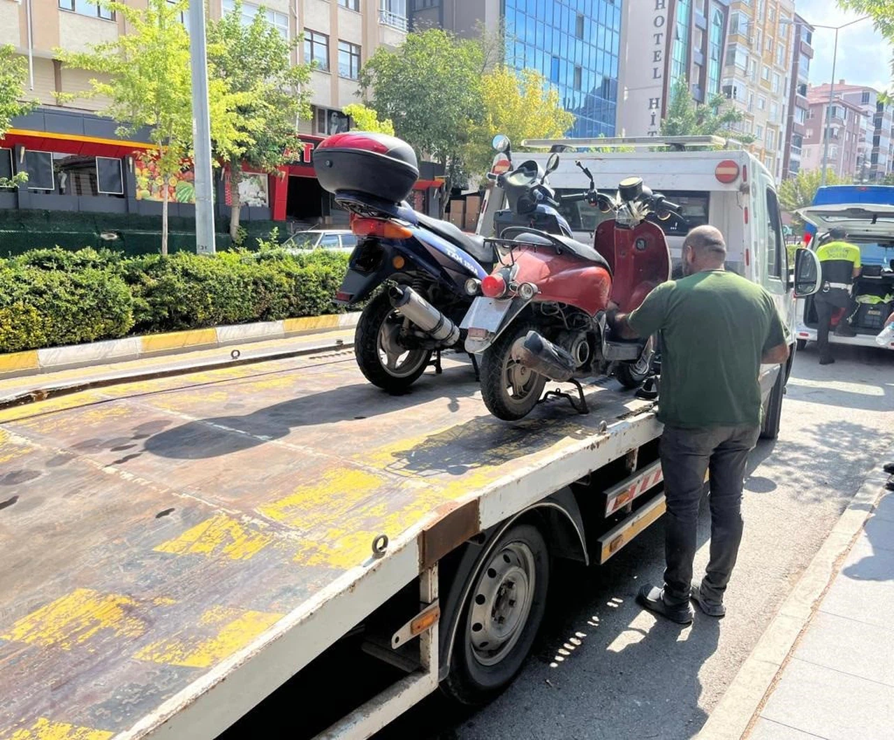 Motosiklet, Traktör ve Servis Araçları Denetlendi  