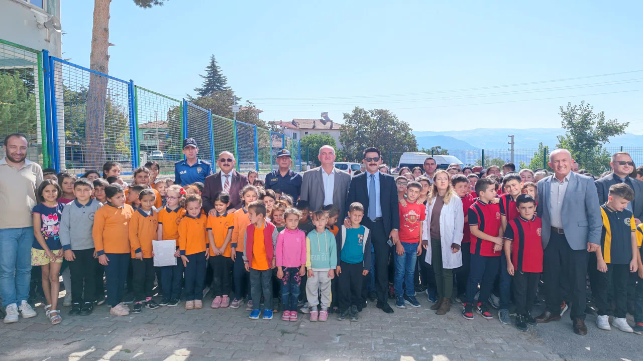 Oğuzlar'da İlköğretim Haftası kutlandı