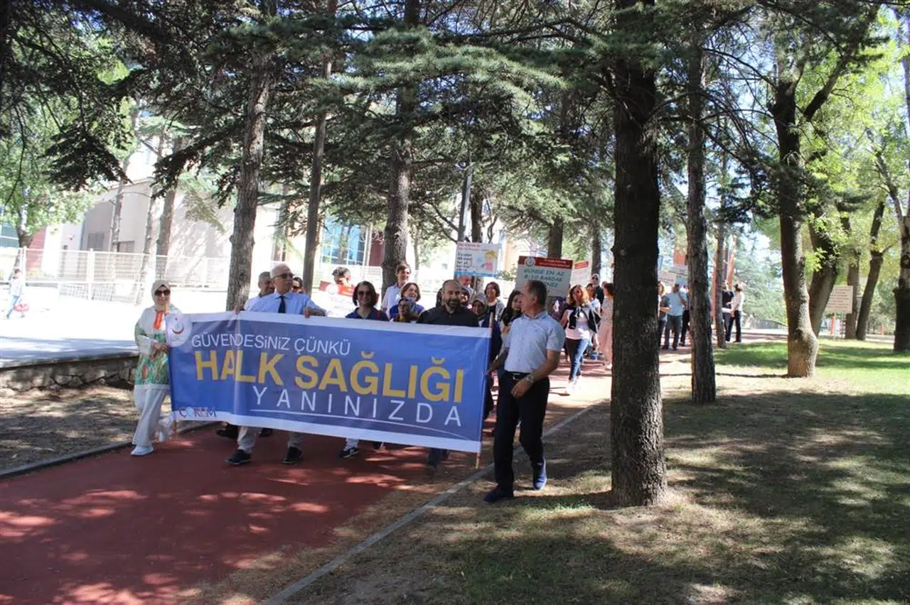 ‘Sağlıklı Yaşam’ için Yürüdüler