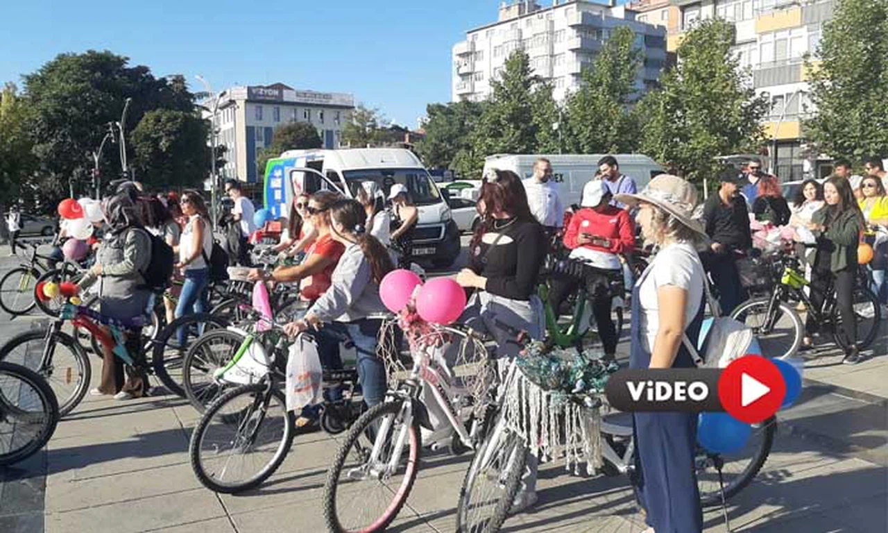 "Süslü Kadınlar Bisiklet Turu" Düzenlendi