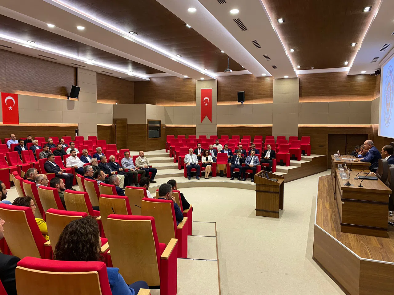 Vali, İş İnsanları İle Bir Araya Geldi
