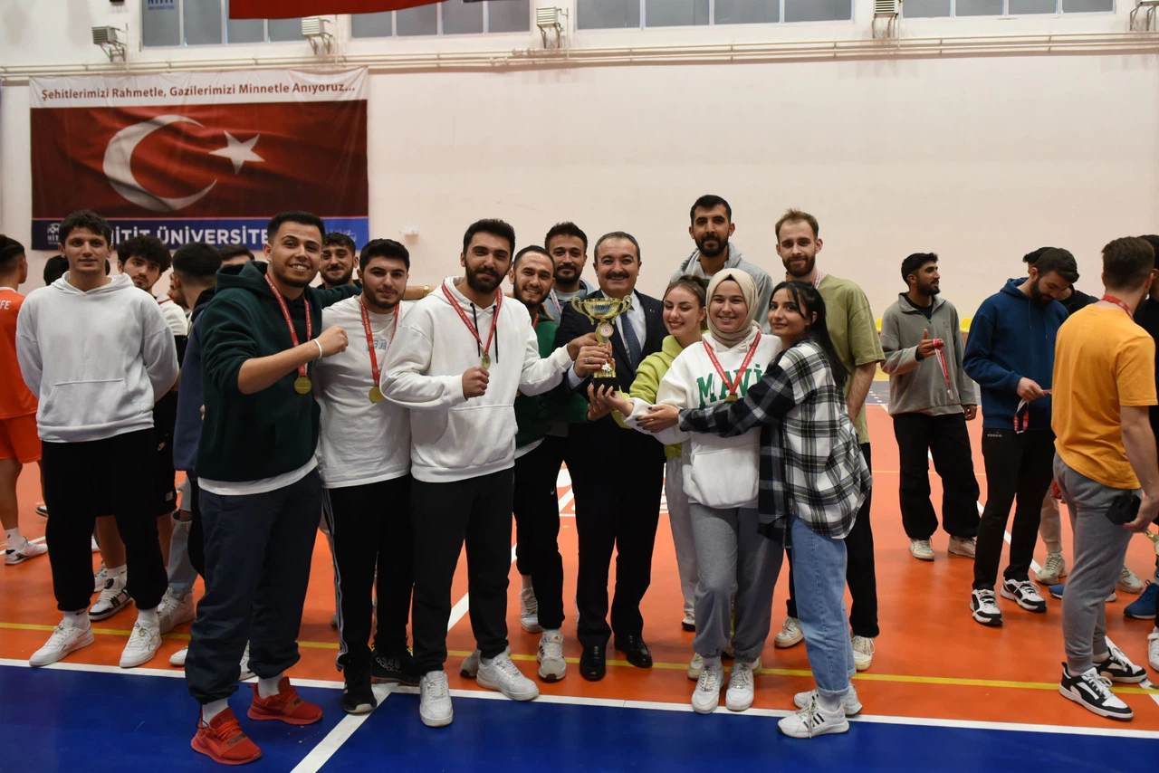 100. Yılı Spor Etkinlikleriyle Kutladılar
