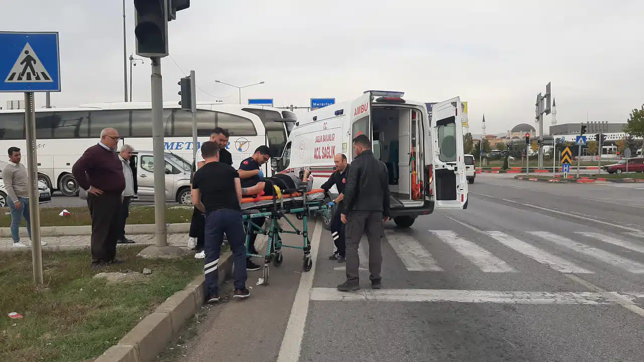 İki Otomobilin Çarpıştığı Kazada 1 Kişi Yaralandı