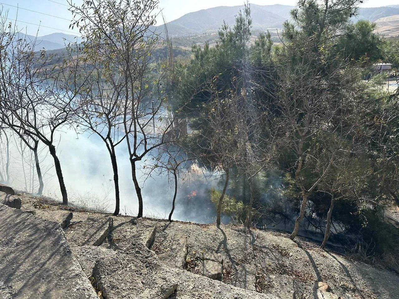 Dodurga'da Yanan Metruk Ev Kullanılamaz Hale Geldi