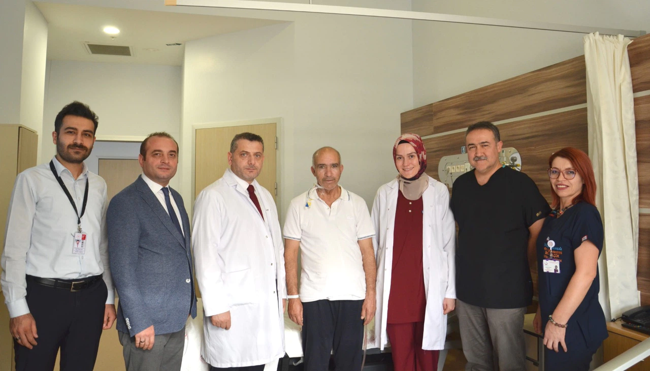 Hastanede Bir Üst Düzey Ameliyat Daha