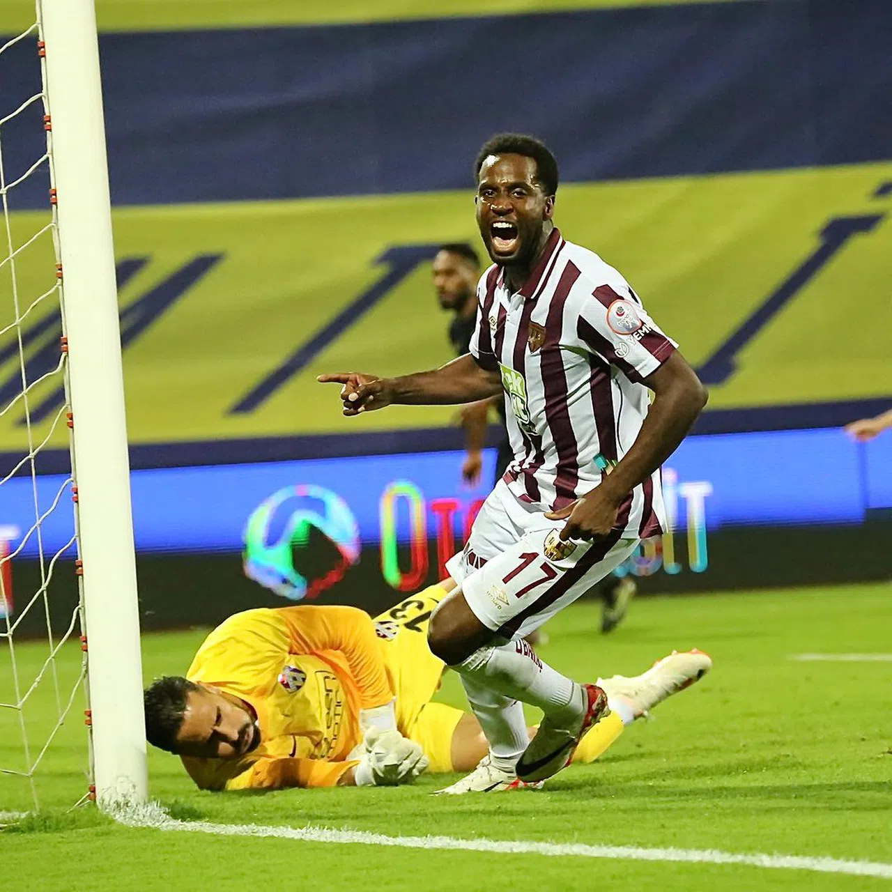 Lidere Çelme