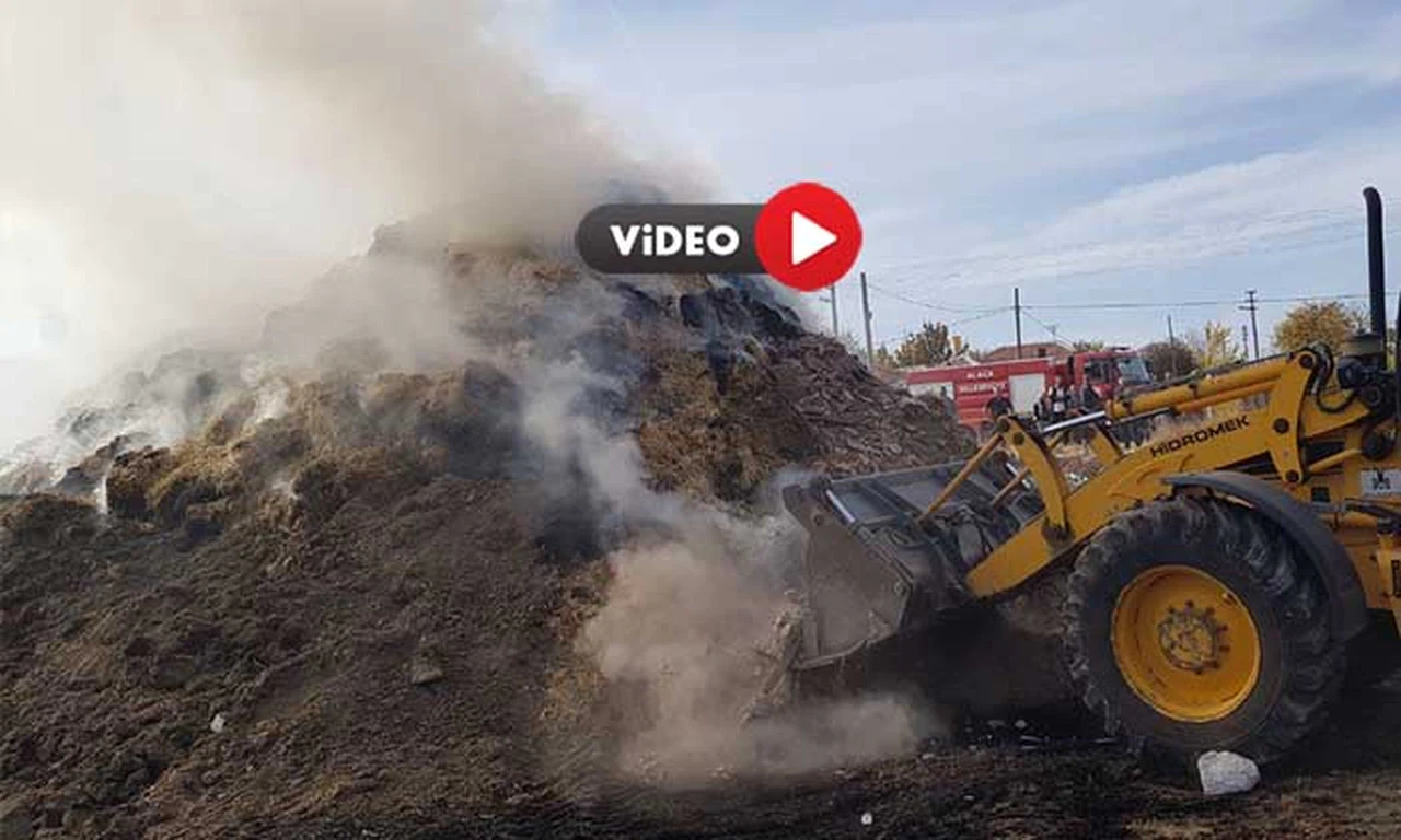 2 Bin 500 Adet Saman Balyası Kül Oldu