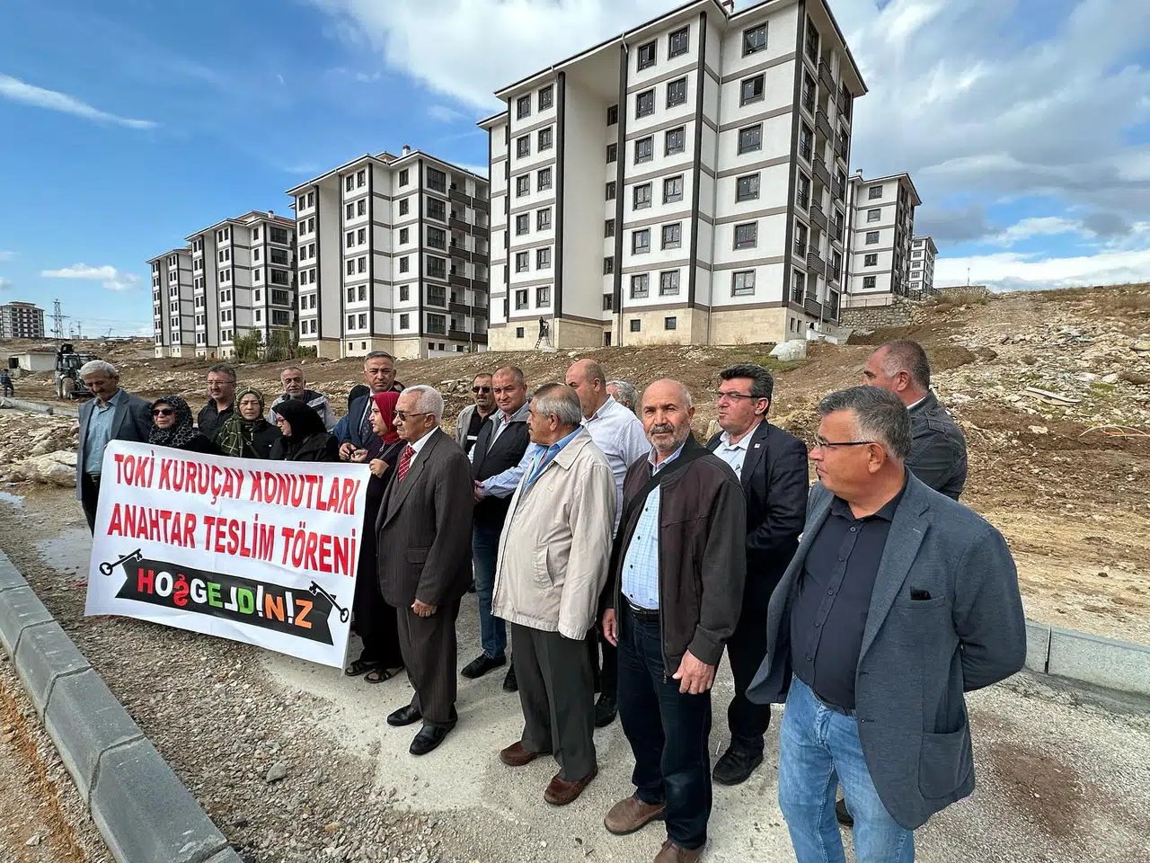 Teslim Edilemeyen Konutların Anahtarlarını Verdiler