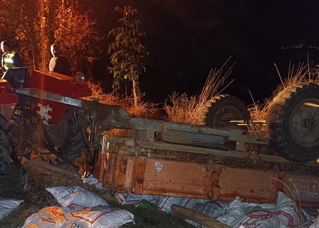 Traktör Römorkunun Altında Kalan Kişi Yaralandı