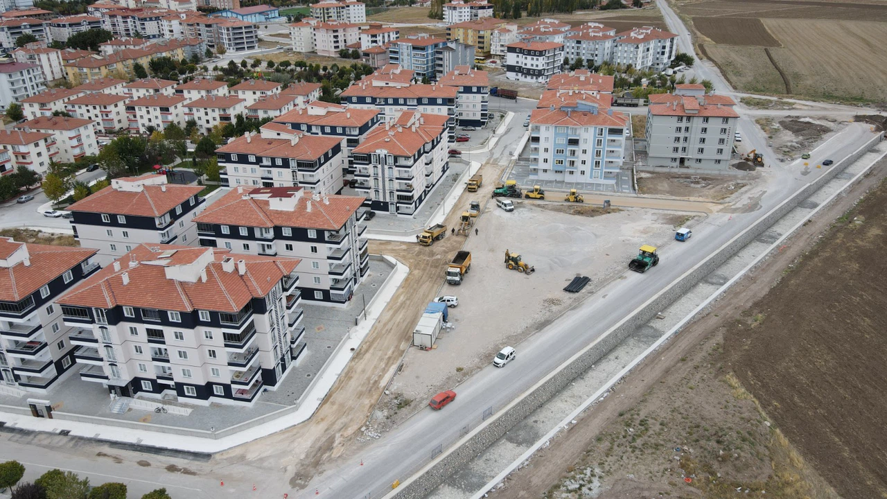 Ulukavak’a 1500 Ton Sıcak Asfalt