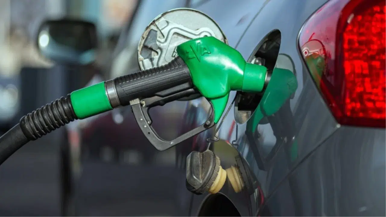 Akaryakıta Büyük İndirim Yolda! Motorinin Litresi 38 Liraya Gerileyecek