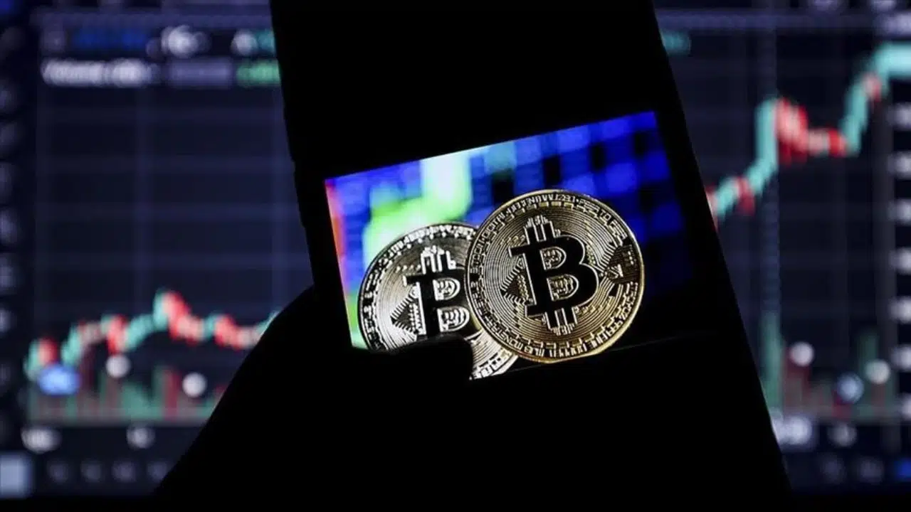 Bitcoin'in Fiyatı Spot Etf Beklentisiyle 1,5 Yılın Zirvesinde