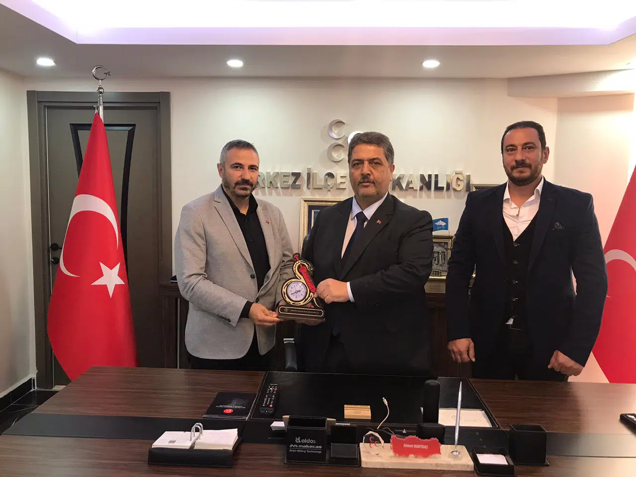 Türk Sağlık İş Sendikasından MHP'ye Hayırlı Olsun Ziyareti