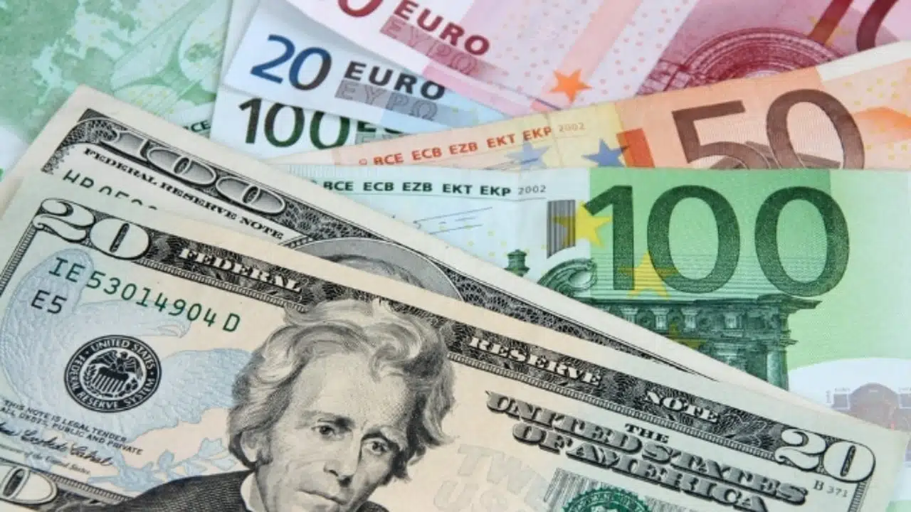 Döviz Fiyatları Yükseliyor! Dolar/Tl 28,01 Seviyesinde