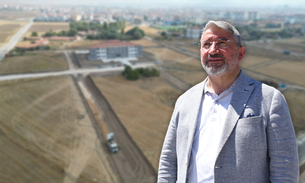 Okula Yeni Yol Yapılıyor