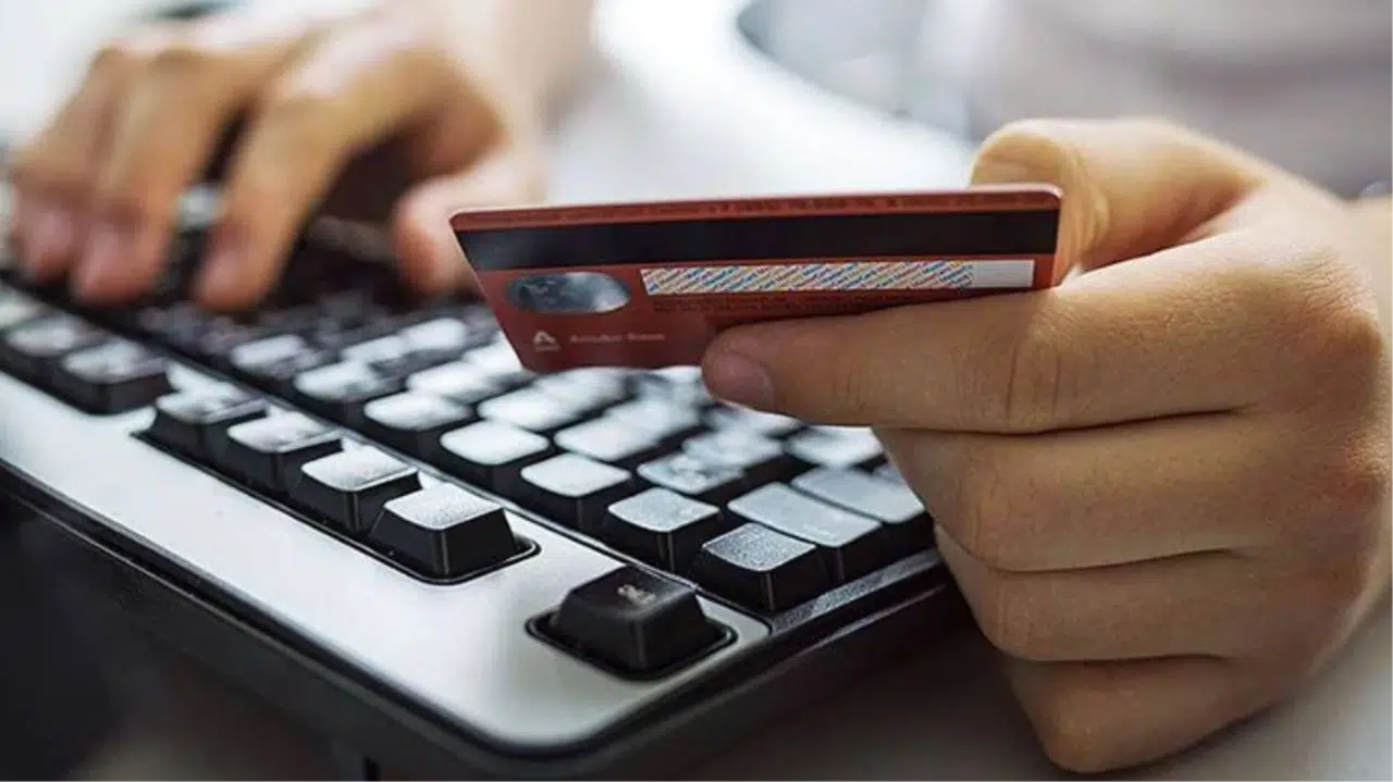 Ticaret Bakanlığı, Sipariş İptalleriyle Tüketiciyi Mağdur Eden 44 E-Ticaret Firmasına 78.5 Milyon Lira Ceza Kesti