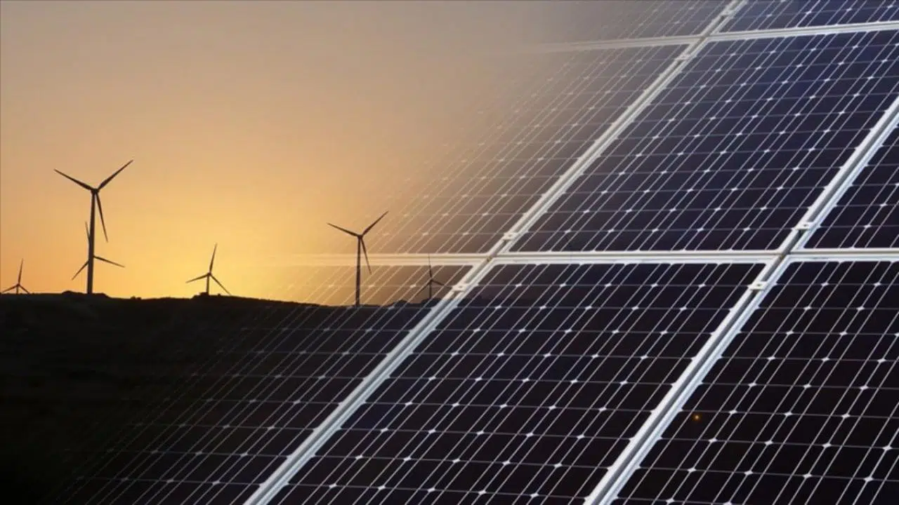 Türkiye'nin Yenilenebilir Enerji Kurulumu 12 Yılda 60 Gigavata Ulaşacak!