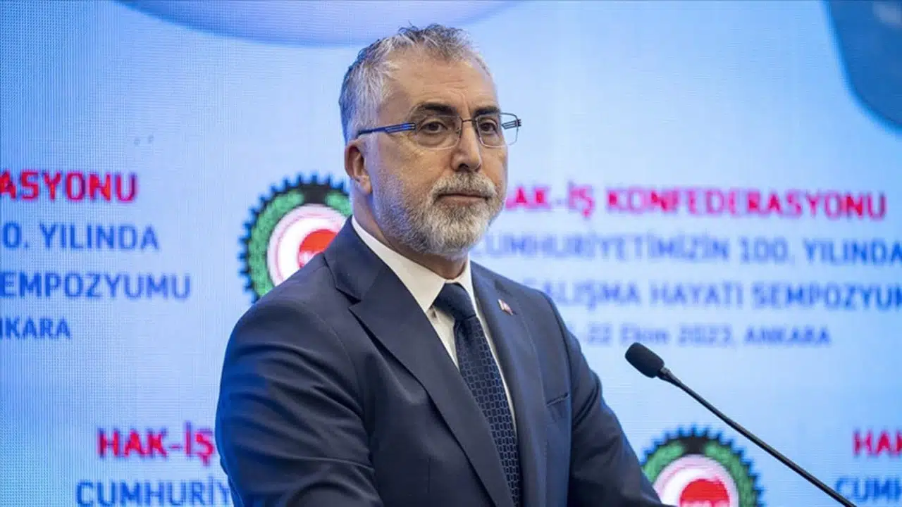 Vedat Işıkhan: Çalışma Hayatında Türkiye Yüzyılı'nı Birlikte İnşa Edeceğiz