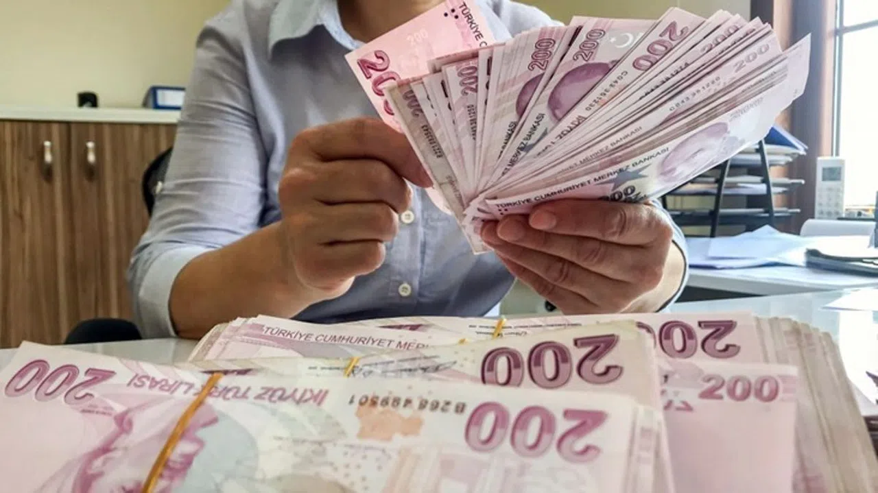 4 Aylık Enflasyona Nazaran Hesaplandı! İşte Memur ve Emeklinin Şimdiden Garantilediği Artırım Oranı