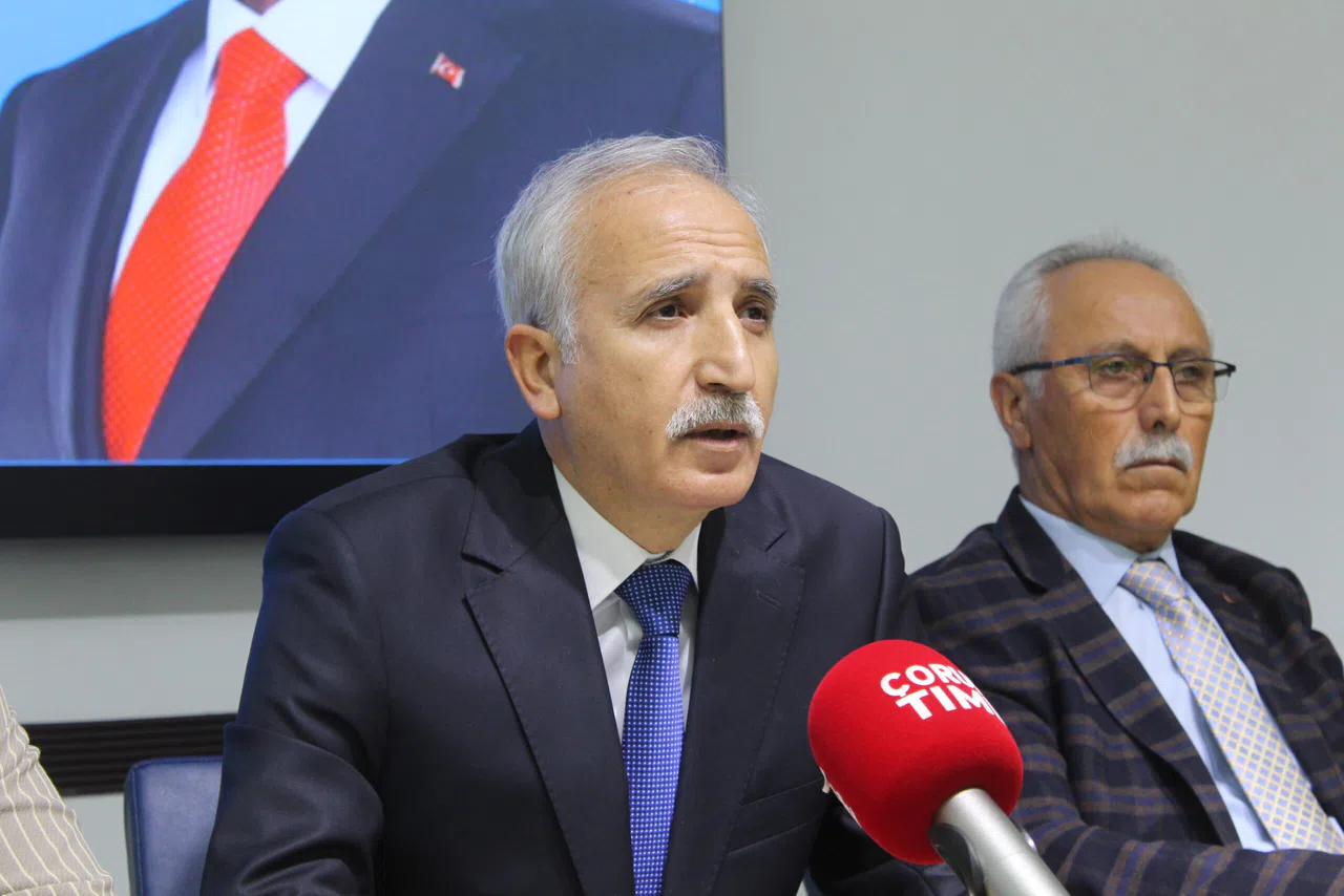 Çorum’da Başkan Adayı, Küfürlü Konuşmalara Karşı Kampanya Başlattı