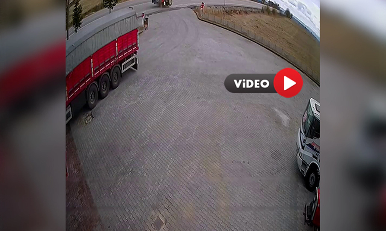 Korkunç Kaza Anı Kamerada